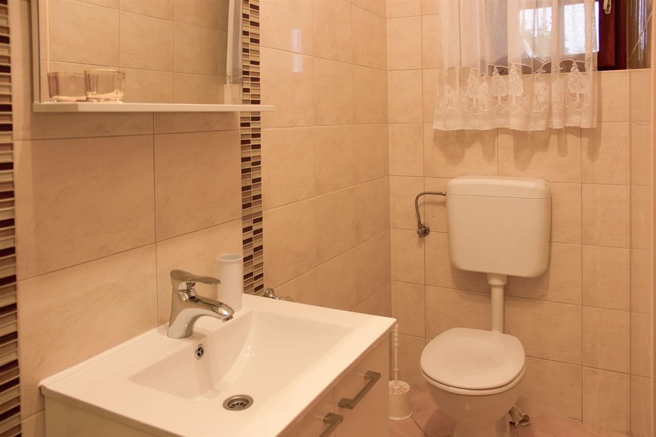 סנג' Apartments Marijana מראה חיצוני תמונה
